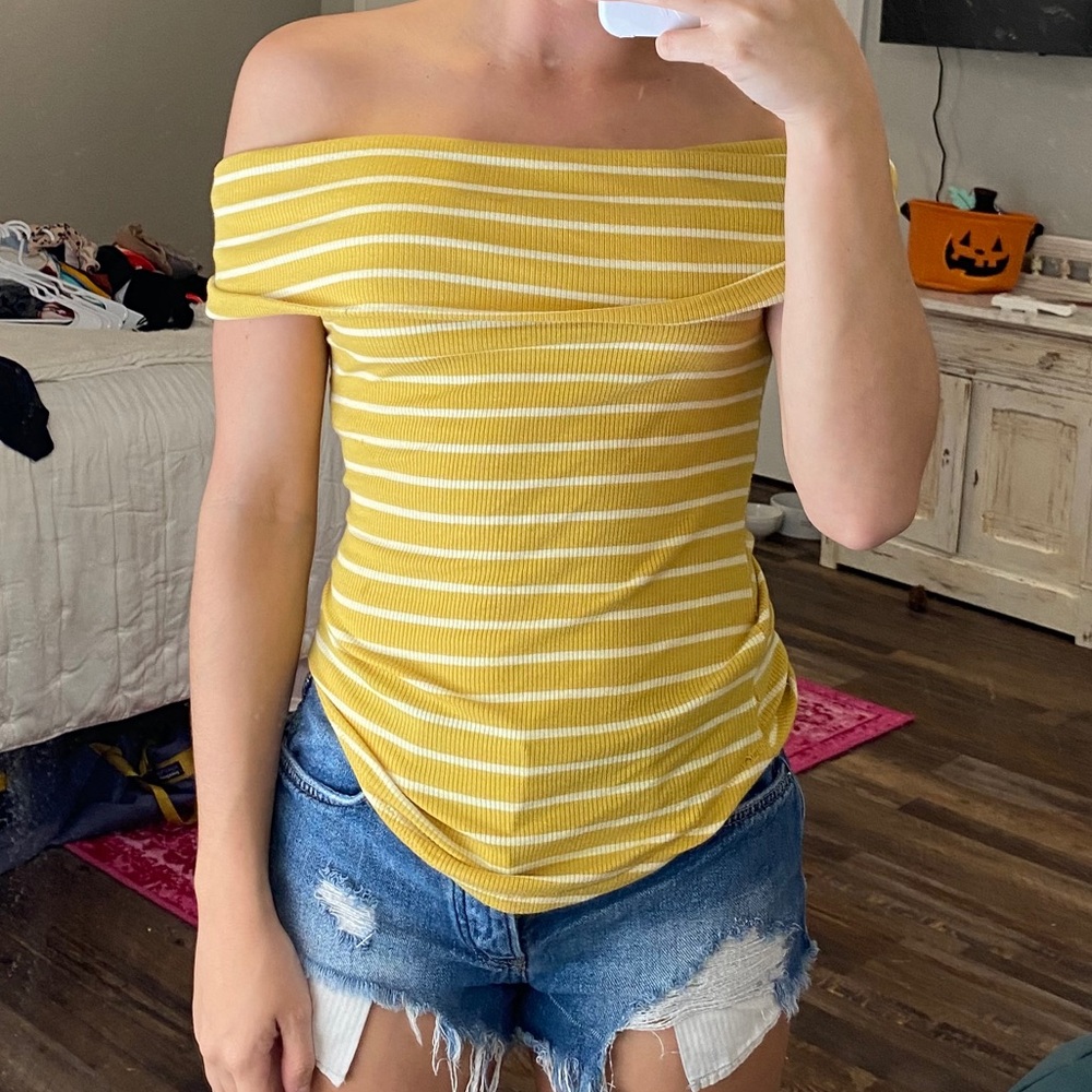 Free People- Off shoulder stripe top!